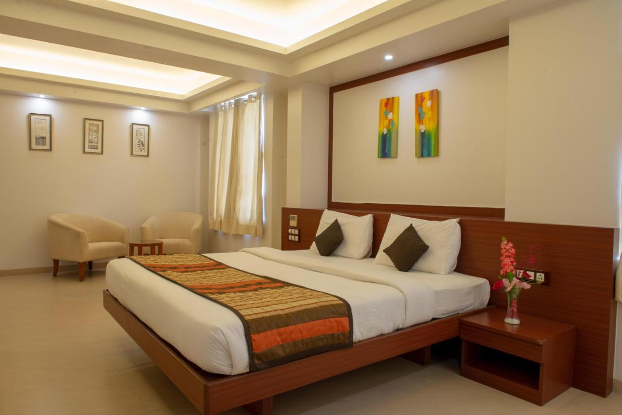 Hotel Mint Montvert, Baner 浦那 外观 照片