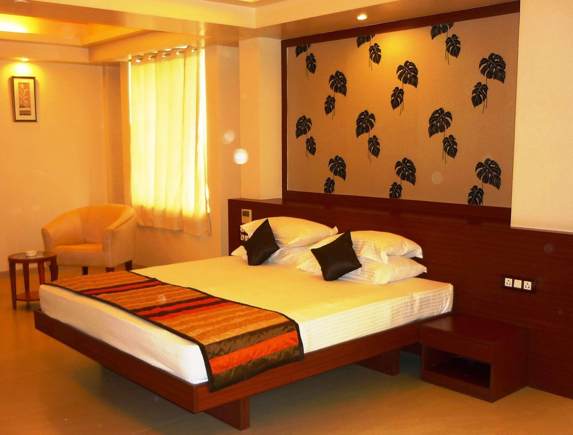 Hotel Mint Montvert, Baner 浦那 外观 照片