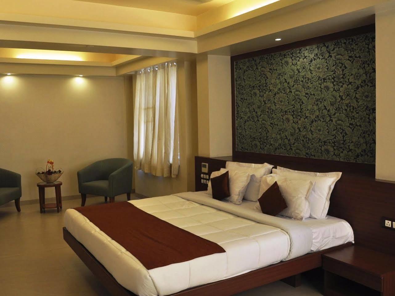 Hotel Mint Montvert, Baner 浦那 外观 照片