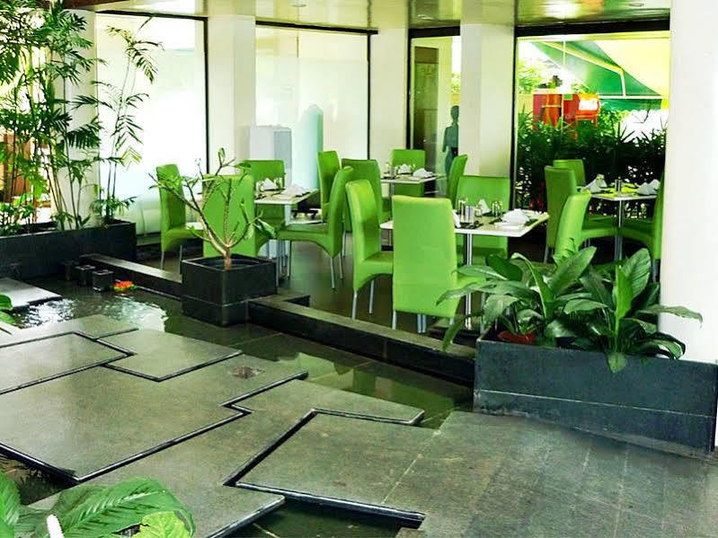 Hotel Mint Montvert, Baner 浦那 外观 照片