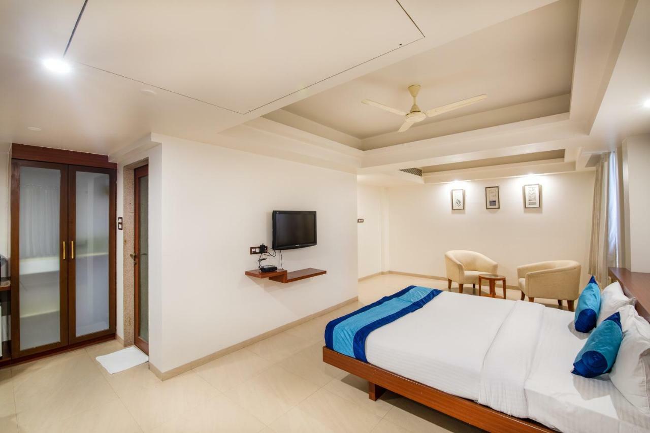 Hotel Mint Montvert, Baner 浦那 外观 照片