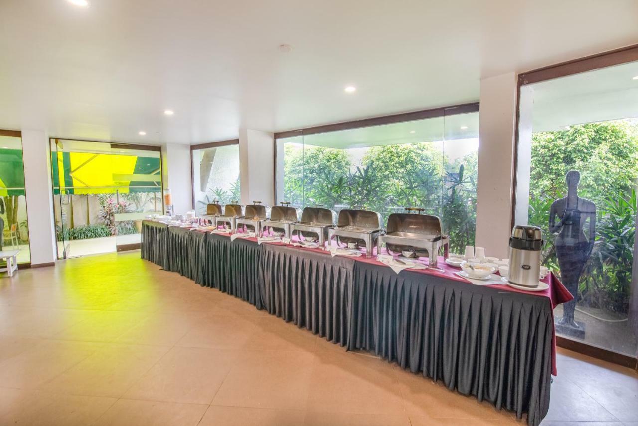 Hotel Mint Montvert, Baner 浦那 外观 照片
